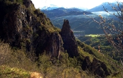 Verso il Monte Sornadello sul SENTIERO ’PASSO LUMACA’ con giro ad anello da Cornalita , sabato 21 aprile 2012 - FOTOGALLERY